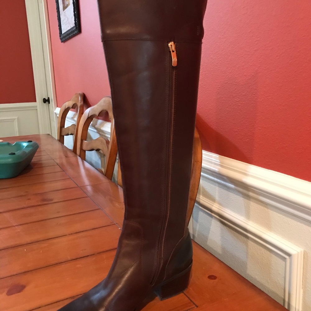 Vince Camuto tall boots size 9 beautiful!